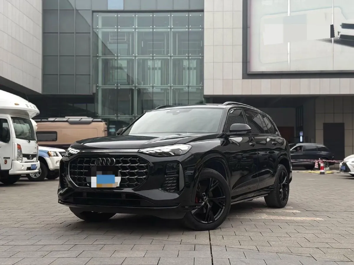 2024 Audi Q6 2.0T 265HP L4 7DCT,autocango,china used car exporter,china ev exporter,chinese used car exporter,chinese used ev exporter