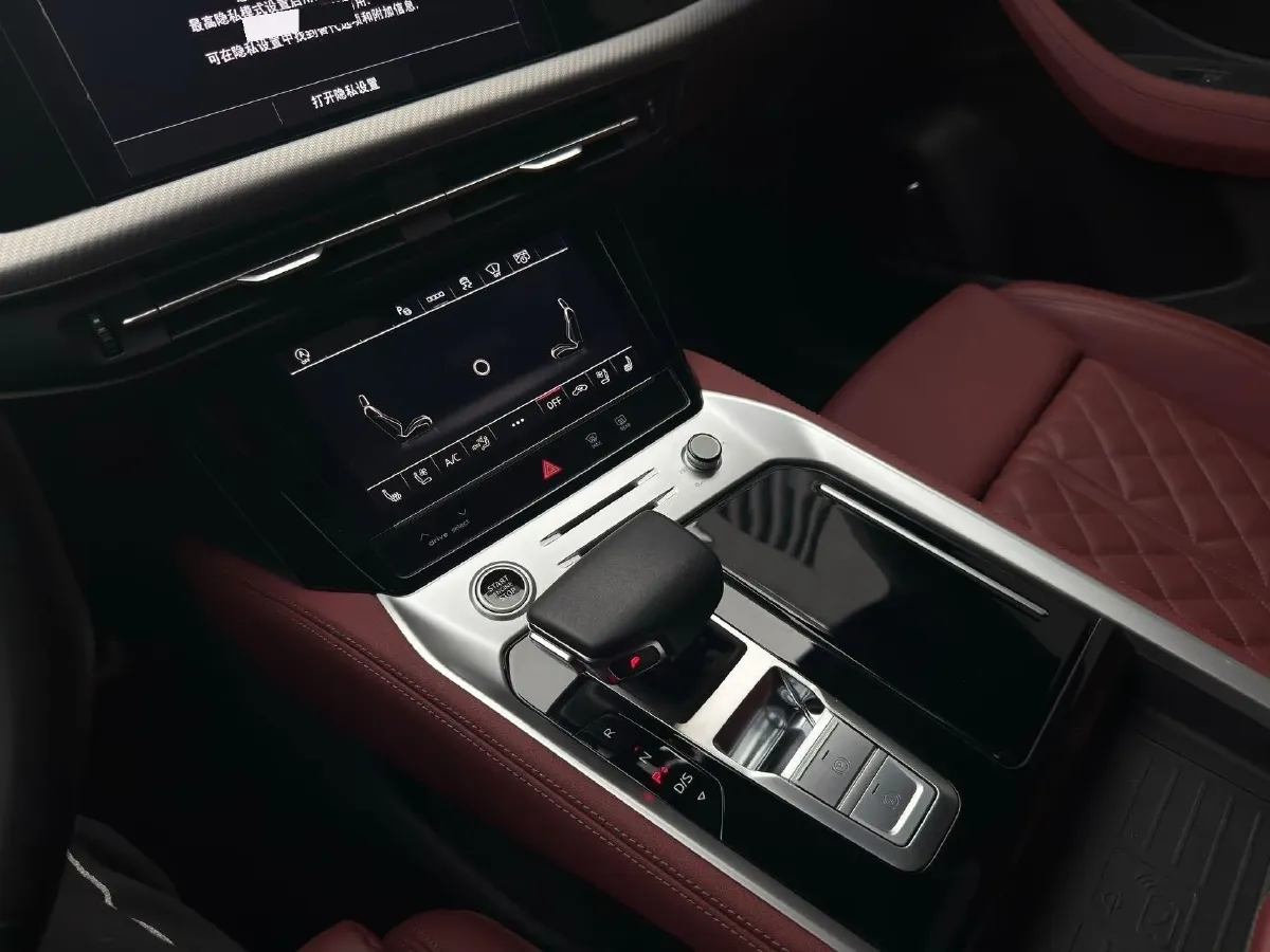 2024 Audi Q6 2.0T 265HP L4 7DCT,autocango,china used car exporter,china ev exporter,chinese used car exporter,chinese used ev exporter