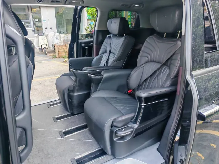 2024 GAC Trumpchi M8 2.0T 252HP L4 8AT,autocango,china used car exporter,china ev exporter,chinese used car exporter,chinese used ev exporter