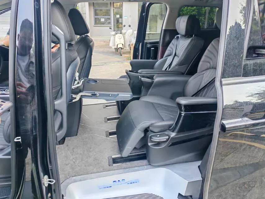 2024 GAC Trumpchi M8 2.0T 252HP L4 8AT,autocango,china used car exporter,china ev exporter,chinese used car exporter,chinese used ev exporter