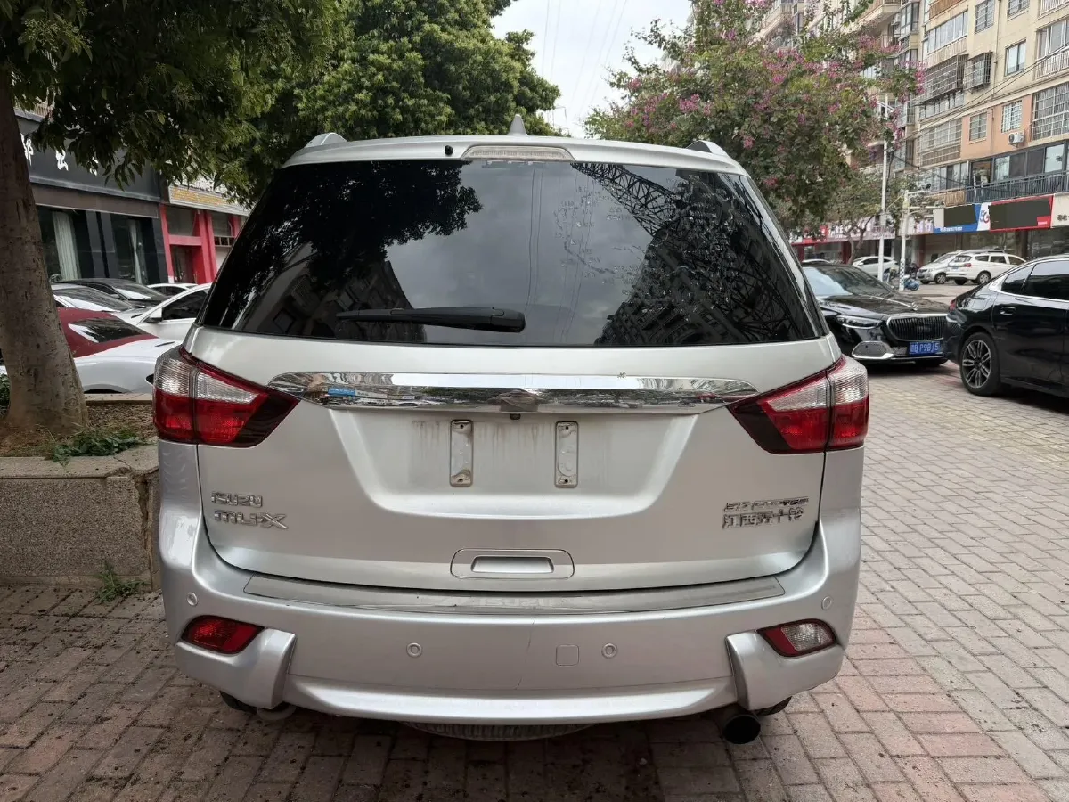 2017 Isuzu Mu-X 3.0T 177HP L4 5AT,autocango,china used car exporter,china ev exporter,chinese used car exporter,chinese used ev exporter