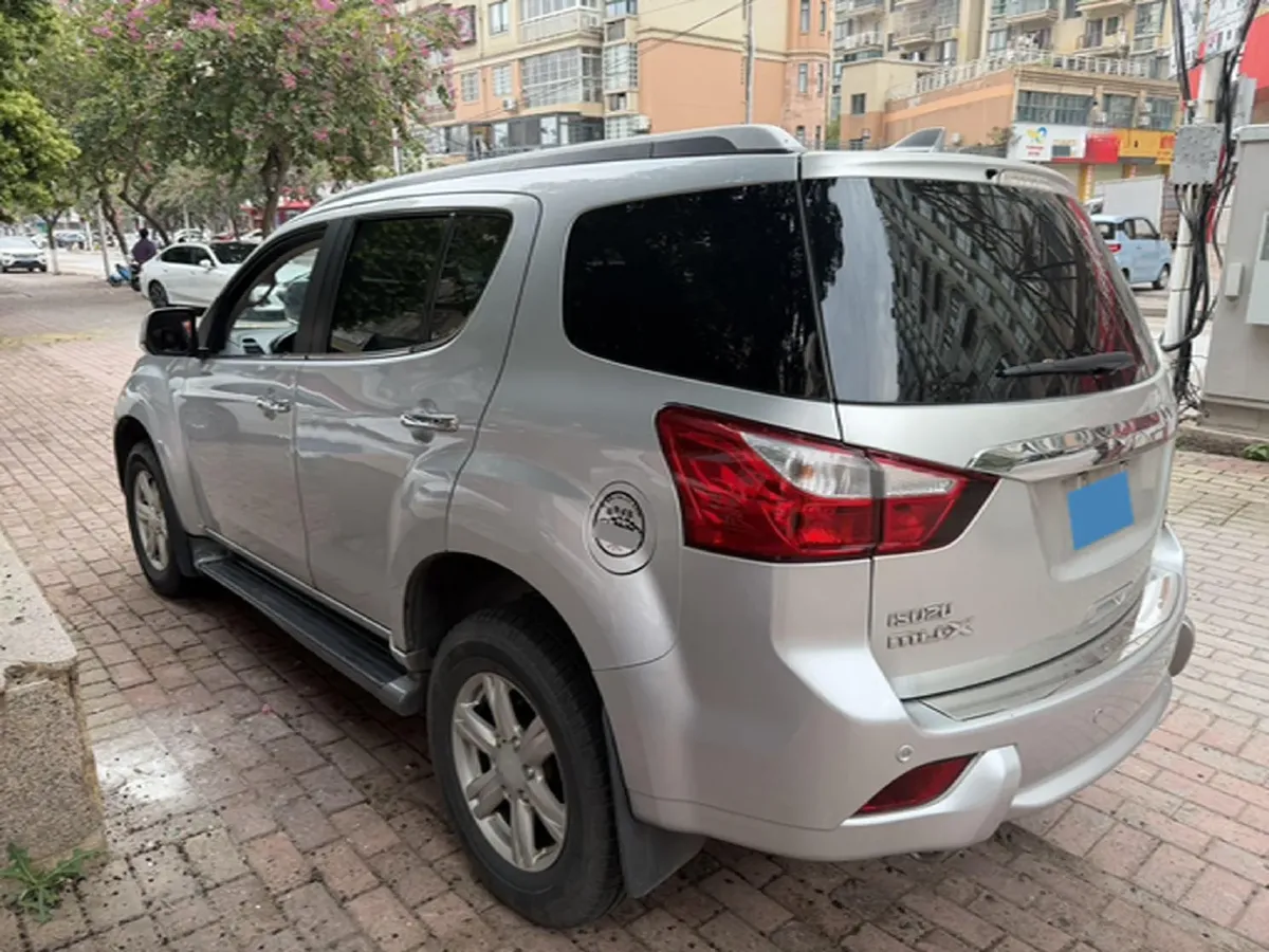 2017 Isuzu Mu-X 3.0T 177HP L4 5AT,autocango,china used car exporter,china ev exporter,chinese used car exporter,chinese used ev exporter
