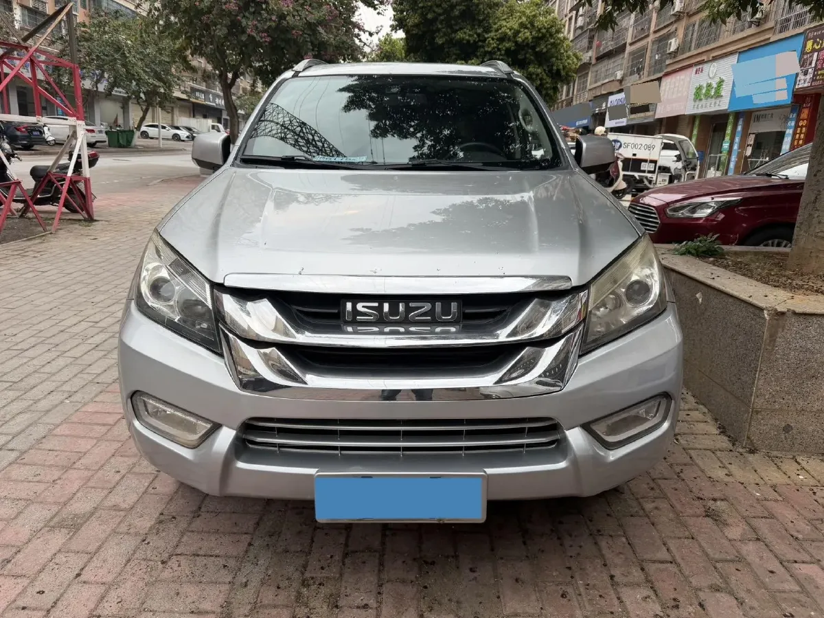 2017 Isuzu Mu-X 3.0T 177HP L4 5AT,autocango,china used car exporter,china ev exporter,chinese used car exporter,chinese used ev exporter