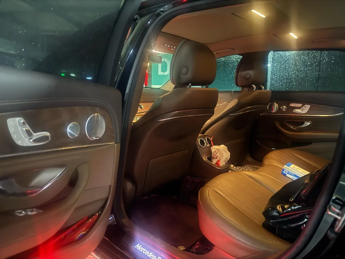 2021 Mercedes-Benz E Class 2.0T 258HP L4 9AT,autocango,china used car exporter,china ev exporter,chinese used car exporter,chinese used ev exporter