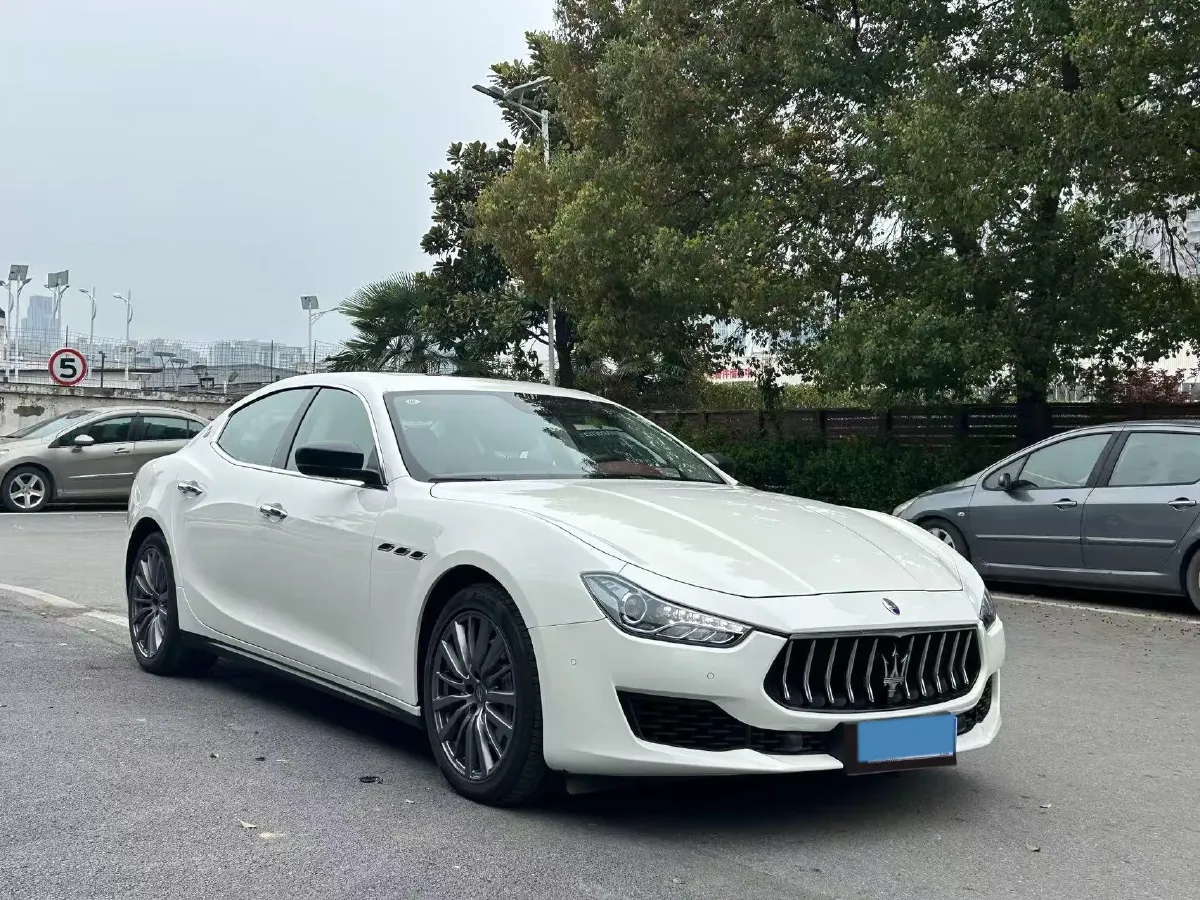2019 Maserati Ghibli 3.0T 350HP V6 8AT,autocango,china used car exporter,china ev exporter,chinese used car exporter,chinese used ev exporter