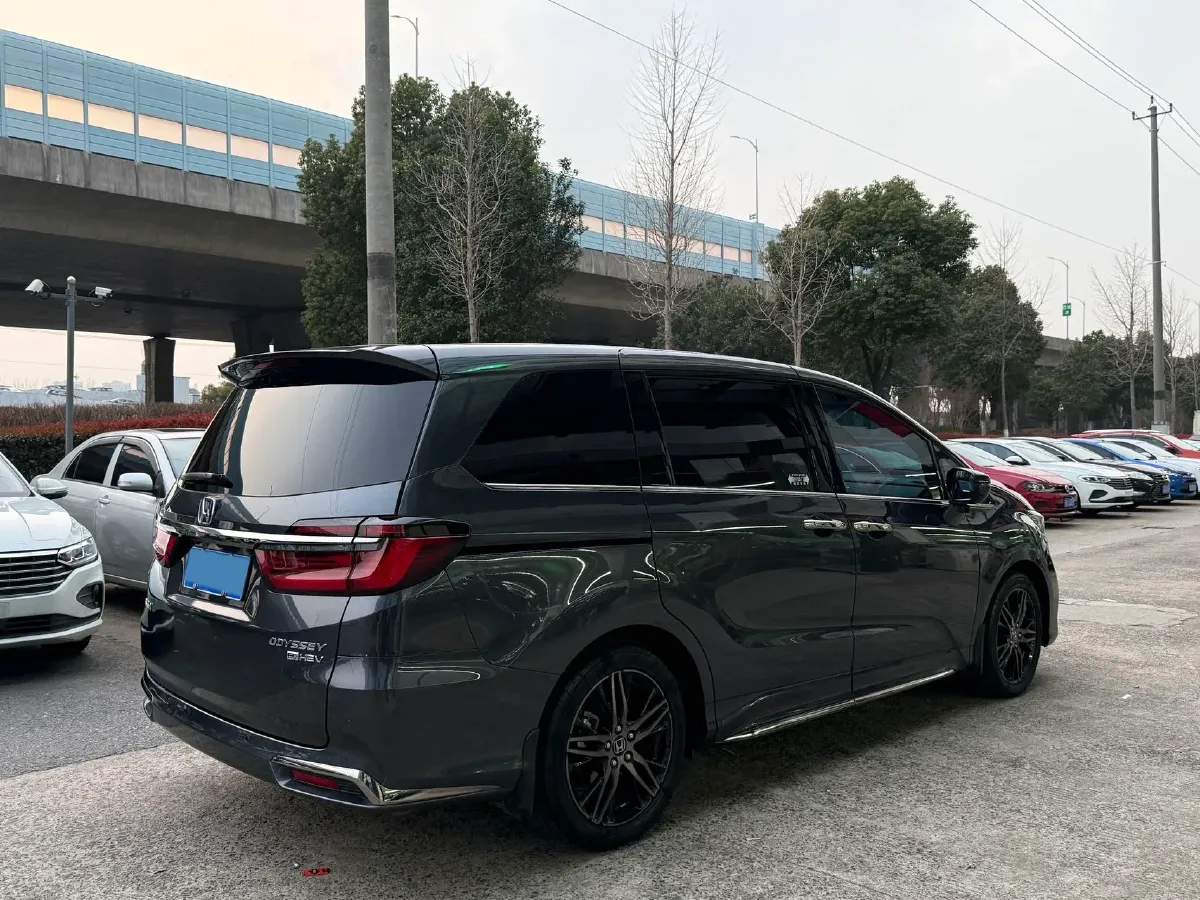 2022 Honda Odyssey 2.0L 146HP L4 E-CVT Hybrid,autocango,china used car exporter,china ev exporter,chinese used car exporter,chinese used ev exporter