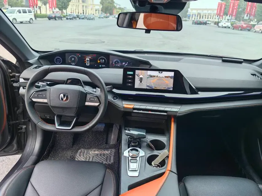 2022 ChangAn UNI-V 1.5T 188HP L4 7DCT,autocango,china used car exporter,china ev exporter,chinese used car exporter,chinese used ev exporter