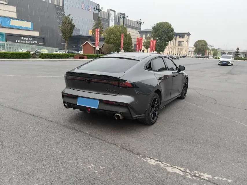 2022 ChangAn UNI-V 1.5T 188HP L4 7DCT,autocango,china used car exporter,china ev exporter,chinese used car exporter,chinese used ev exporter