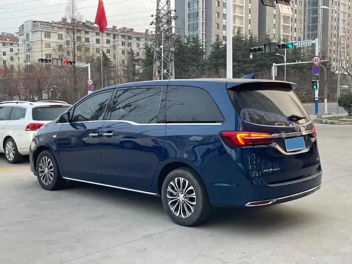 2022 Buick GL8 2.0T 237HP L4 9AT,autocango,china used car exporter,china ev exporter,chinese used car exporter,chinese used ev exporter