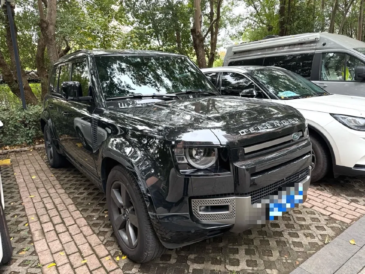 2023 Land Rover Defender 3.0T 400HP L6 8AT,autocango,china used car exporter,china ev exporter,chinese used car exporter,chinese used ev exporter
