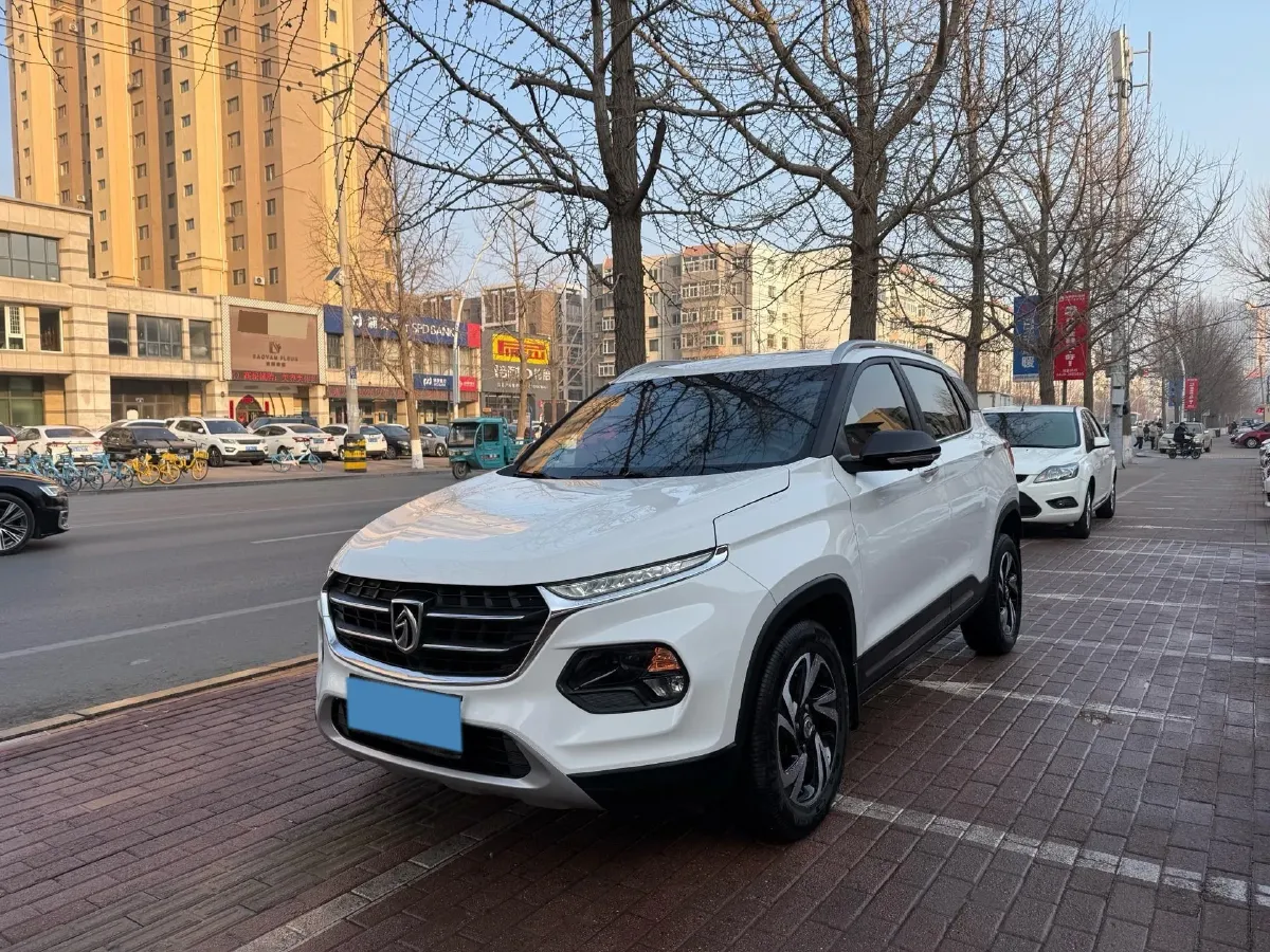 2017 HaiMa S5 Young Edition 1.6L 122HP L4 5MT,autocango,china used car exporter,china ev exporter,chinese used car exporter,chinese used ev exporter