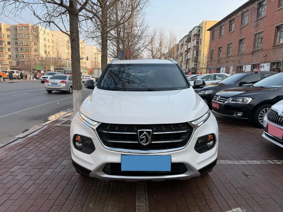 2017 HaiMa S5 Young Edition 1.6L 122HP L4 5MT,autocango,china used car exporter,china ev exporter,chinese used car exporter,chinese used ev exporter