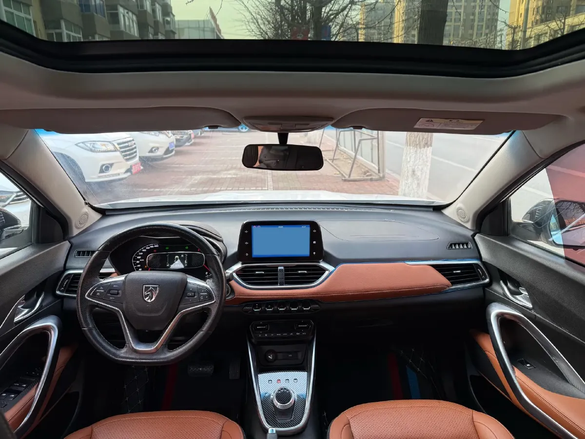 2017 HaiMa S5 Young Edition 1.6L 122HP L4 5MT,autocango,china used car exporter,china ev exporter,chinese used car exporter,chinese used ev exporter