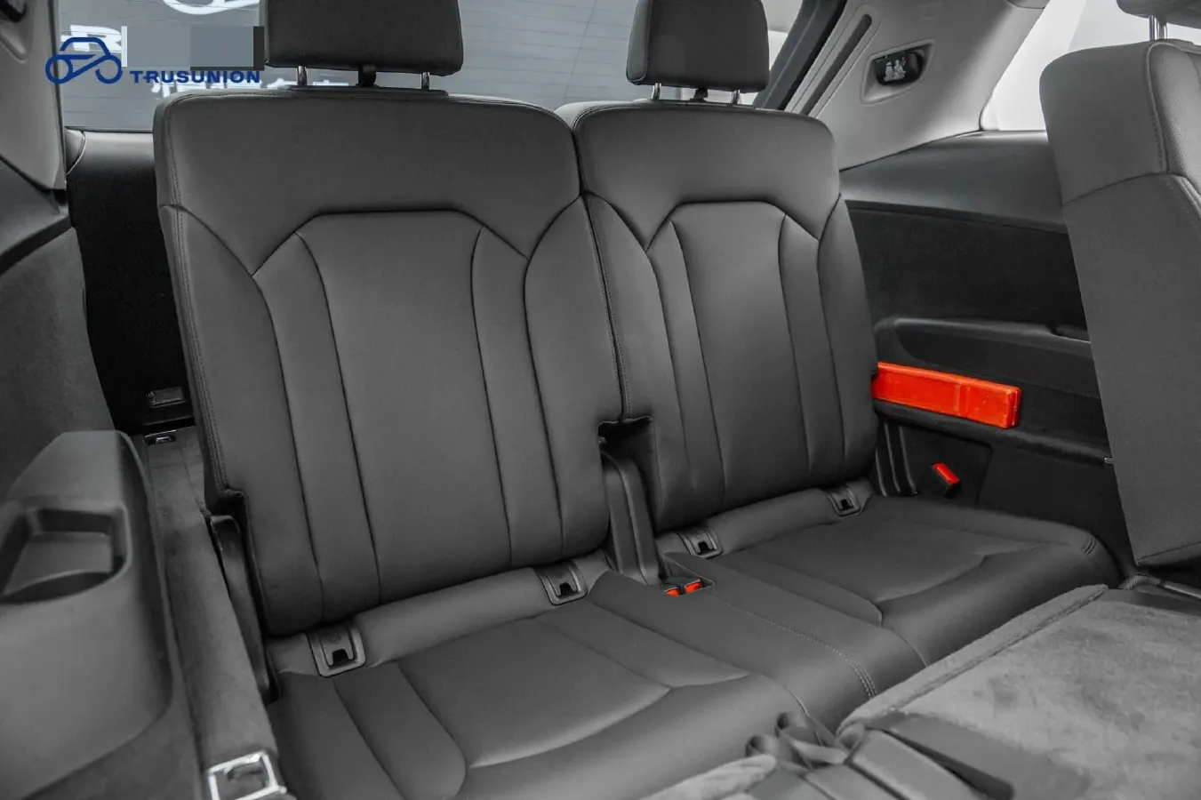 2023 Audi Q7 2.0T 265HP L4 8AT,autocango,china used car exporter,china ev exporter,chinese used car exporter,chinese used ev exporter