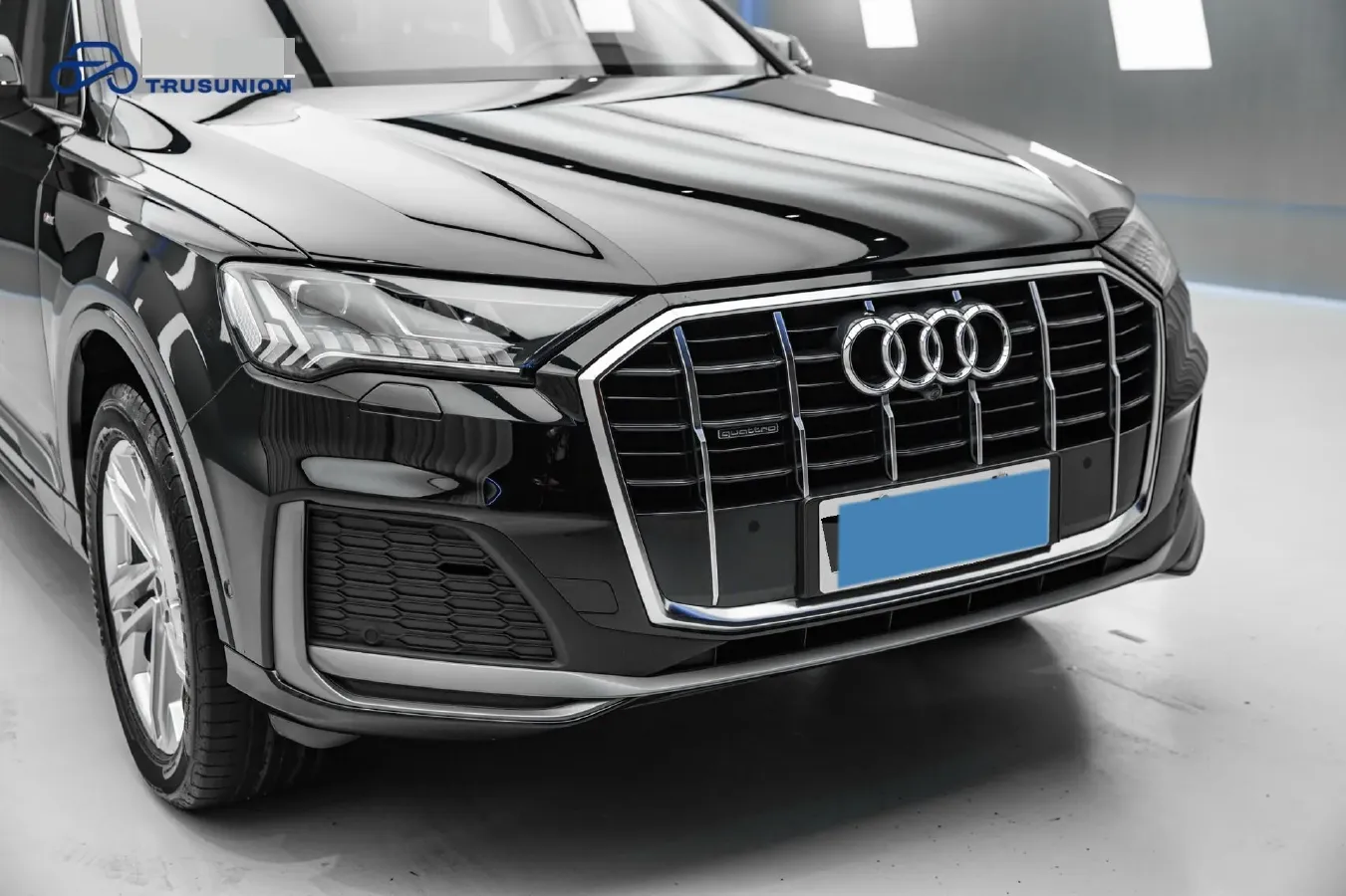 2023 Audi Q7 2.0T 265HP L4 8AT,autocango,china used car exporter,china ev exporter,chinese used car exporter,chinese used ev exporter