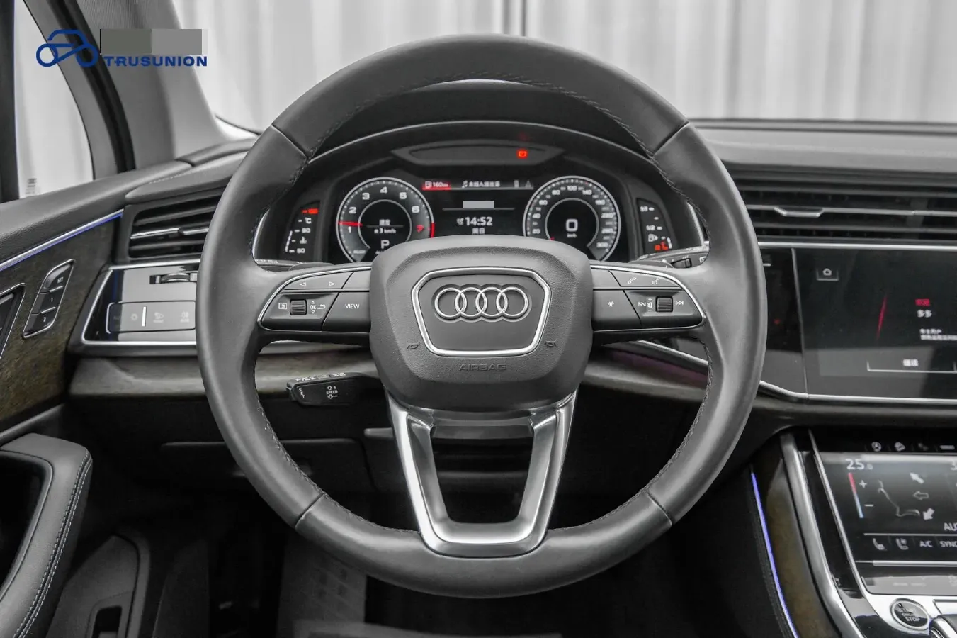 2023 Audi Q7 2.0T 265HP L4 8AT,autocango,china used car exporter,china ev exporter,chinese used car exporter,chinese used ev exporter