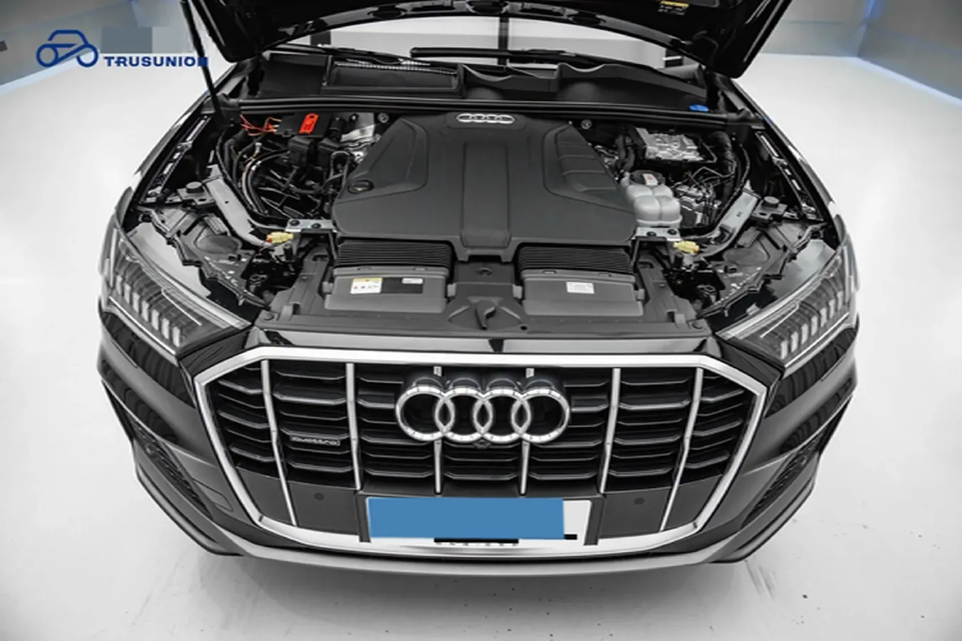 2023 Audi Q7 2.0T 265HP L4 8AT,autocango,china used car exporter,china ev exporter,chinese used car exporter,chinese used ev exporter