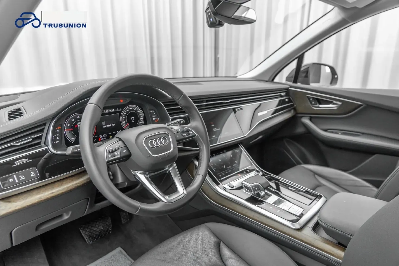 2023 Audi Q7 2.0T 265HP L4 8AT,autocango,china used car exporter,china ev exporter,chinese used car exporter,chinese used ev exporter