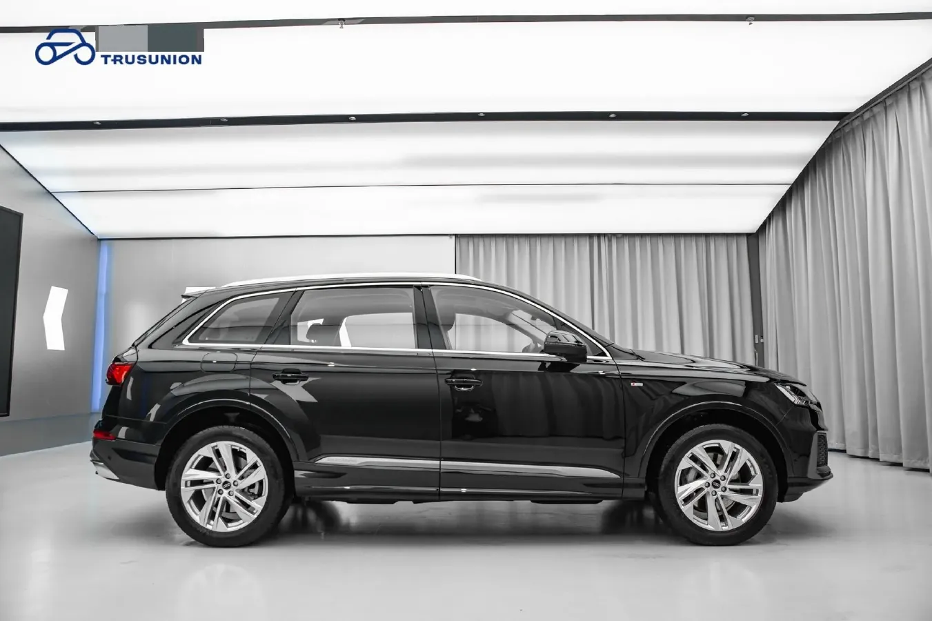 2023 Audi Q7 2.0T 265HP L4 8AT,autocango,china used car exporter,china ev exporter,chinese used car exporter,chinese used ev exporter