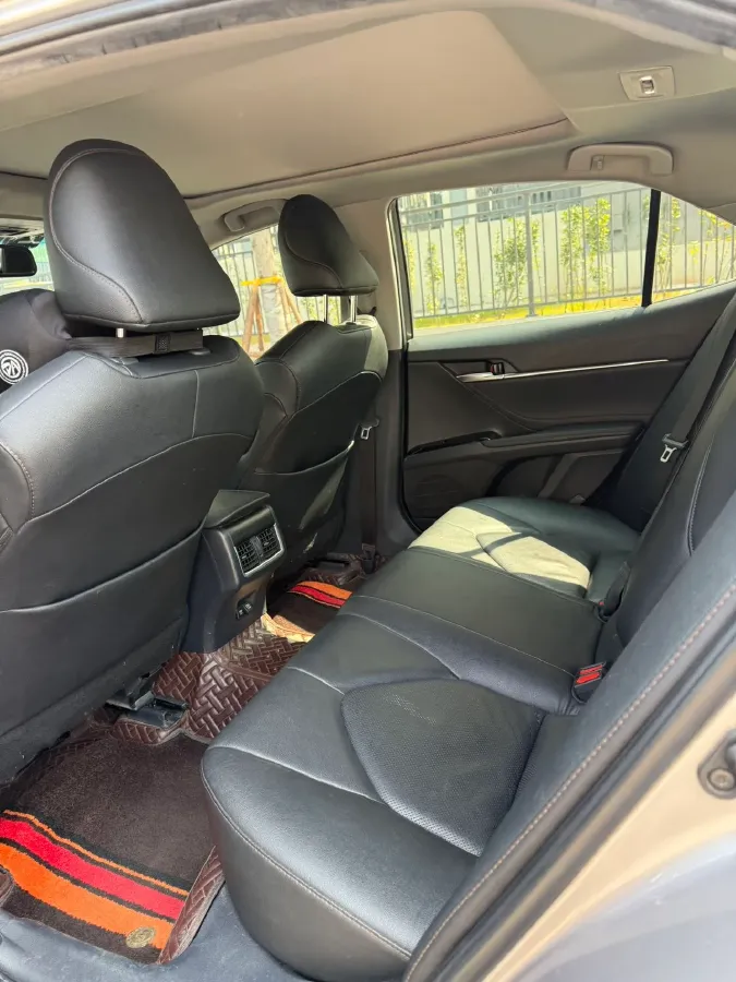 2021 Toyota Camry 2.5L 209HP L4 8AT,autocango,china used car exporter,china ev exporter,chinese used car exporter,chinese used ev exporter