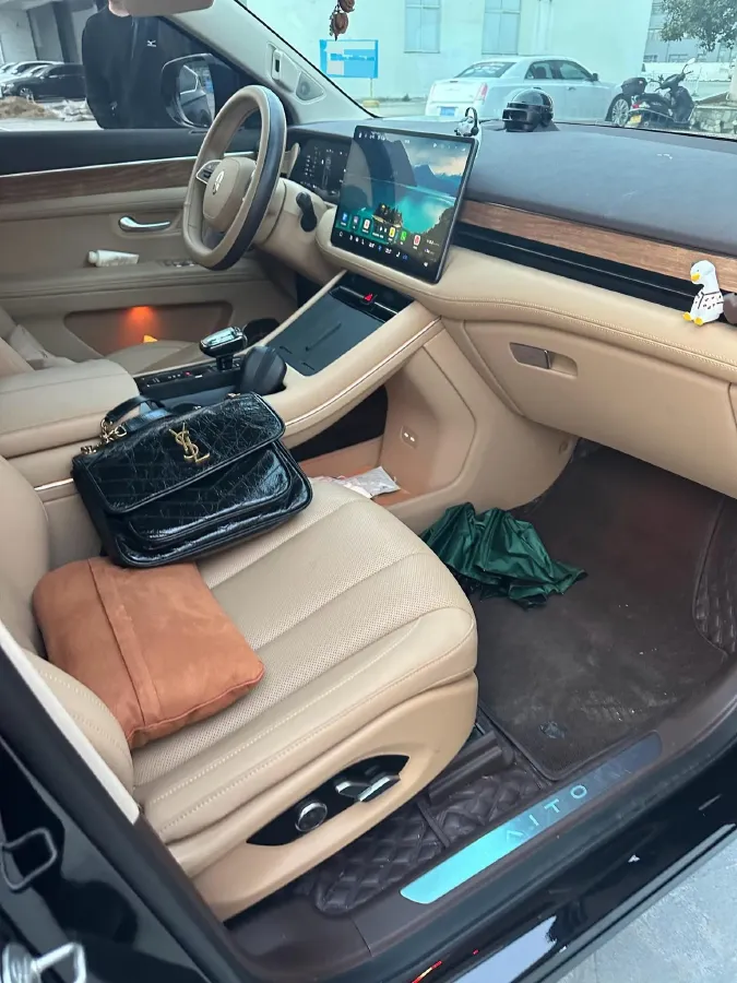 2024 AITO AITO M7 1.5T 152HP L4 REEV 42KWH,autocango,china used car exporter,china ev exporter,chinese used car exporter,chinese used ev exporter