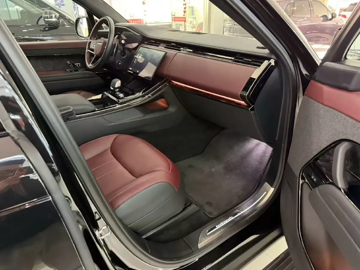 2024 Land Rover Range Rover Sport 3.0T 400HP L6 8AT,autocango,china used car exporter,china ev exporter,chinese used car exporter,chinese used ev exporter