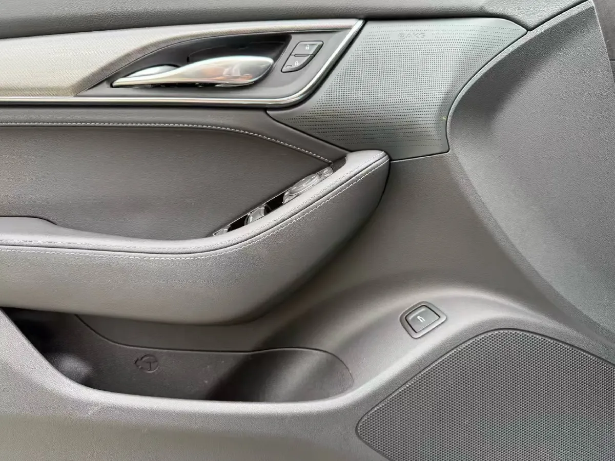 2024 Cadillac CT5 2.0T 237HP L4 10AT,autocango,china used car exporter,china ev exporter,chinese used car exporter,chinese used ev exporter