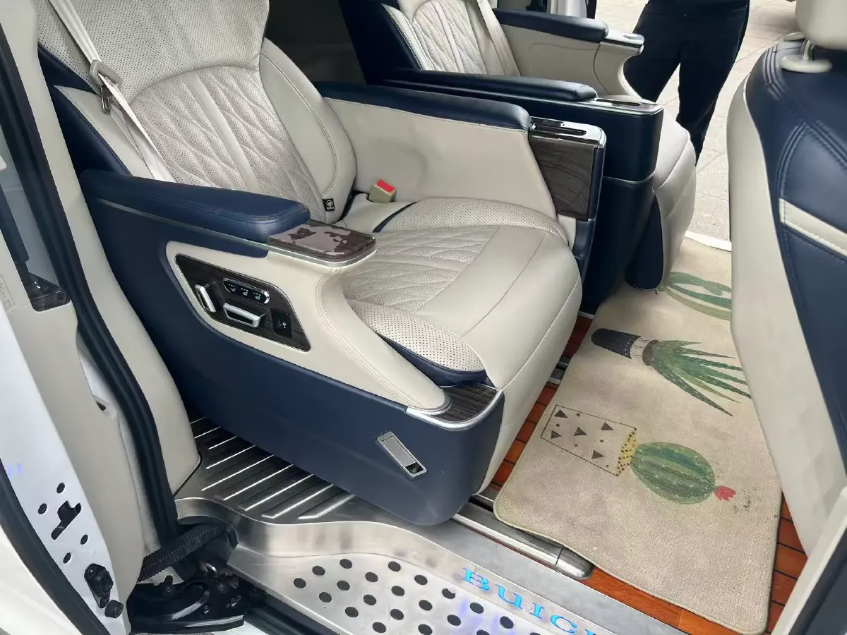 2018 Buick GL8 2.0T 260HP L4 6AT,autocango,china used car exporter,china ev exporter,chinese used car exporter,chinese used ev exporter