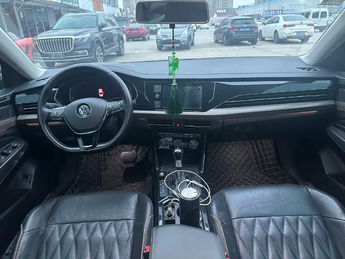 2019 Volvo V40 1.5T 152HP L4 6AT,autocango,china used car exporter,china ev exporter,chinese used car exporter,chinese used ev exporter