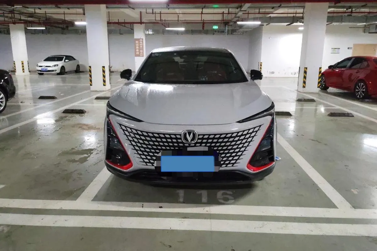 2020 ChangAn UNI-T 1.5T 180HP L4 7DCT,autocango,china used car exporter,china ev exporter,chinese used car exporter,chinese used ev exporter