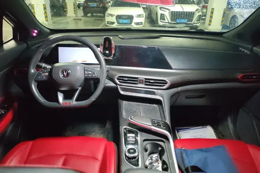 2020 ChangAn UNI-T 1.5T 180HP L4 7DCT,autocango,china used car exporter,china ev exporter,chinese used car exporter,chinese used ev exporter