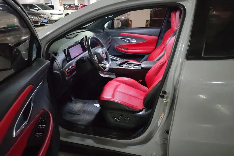 2020 ChangAn UNI-T 1.5T 180HP L4 7DCT,autocango,china used car exporter,china ev exporter,chinese used car exporter,chinese used ev exporter