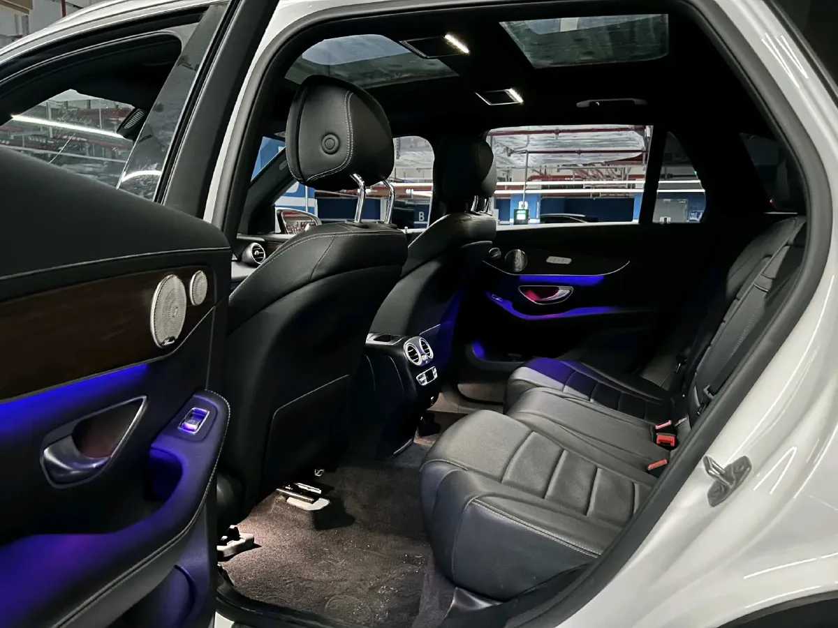 2021 Mercedes-Benz GLC Class 2.0T 258HP L4 9AT,autocango,china used car exporter,china ev exporter,chinese used car exporter,chinese used ev exporter