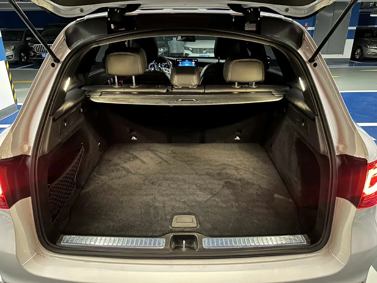 2021 Mercedes-Benz GLC Class 2.0T 258HP L4 9AT,autocango,china used car exporter,china ev exporter,chinese used car exporter,chinese used ev exporter