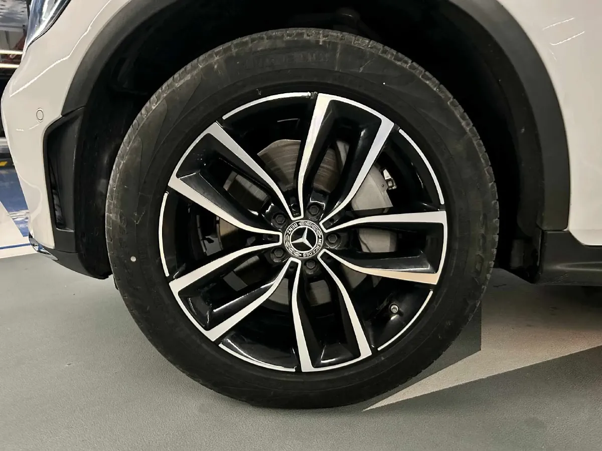 2021 Mercedes-Benz GLC Class 2.0T 258HP L4 9AT,autocango,china used car exporter,china ev exporter,chinese used car exporter,chinese used ev exporter