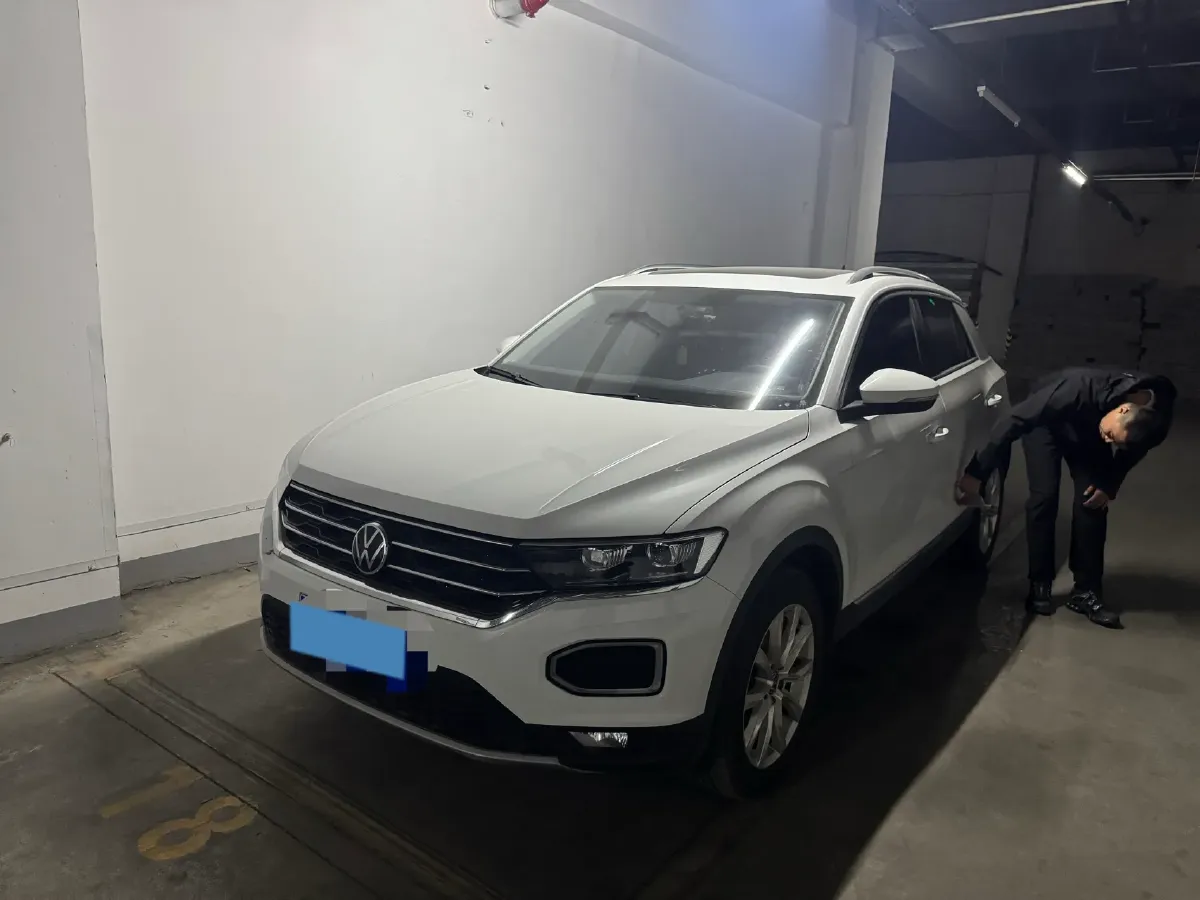 2022 Volkswagen T-Roc 1.4T 150HP L4 7DCT,autocango,china used car exporter,china ev exporter,chinese used car exporter,chinese used ev exporter