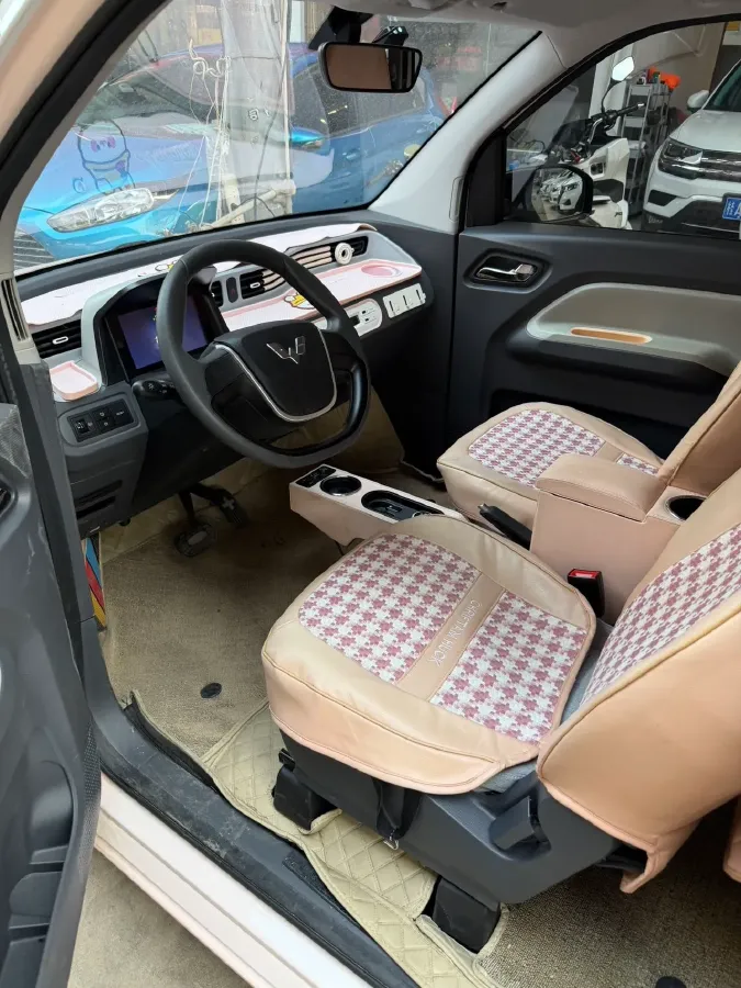 2022 WuLing HongGuang MINI EV BEV 13.9KWH,autocango,china used car exporter,china ev exporter,chinese used car exporter,chinese used ev exporter