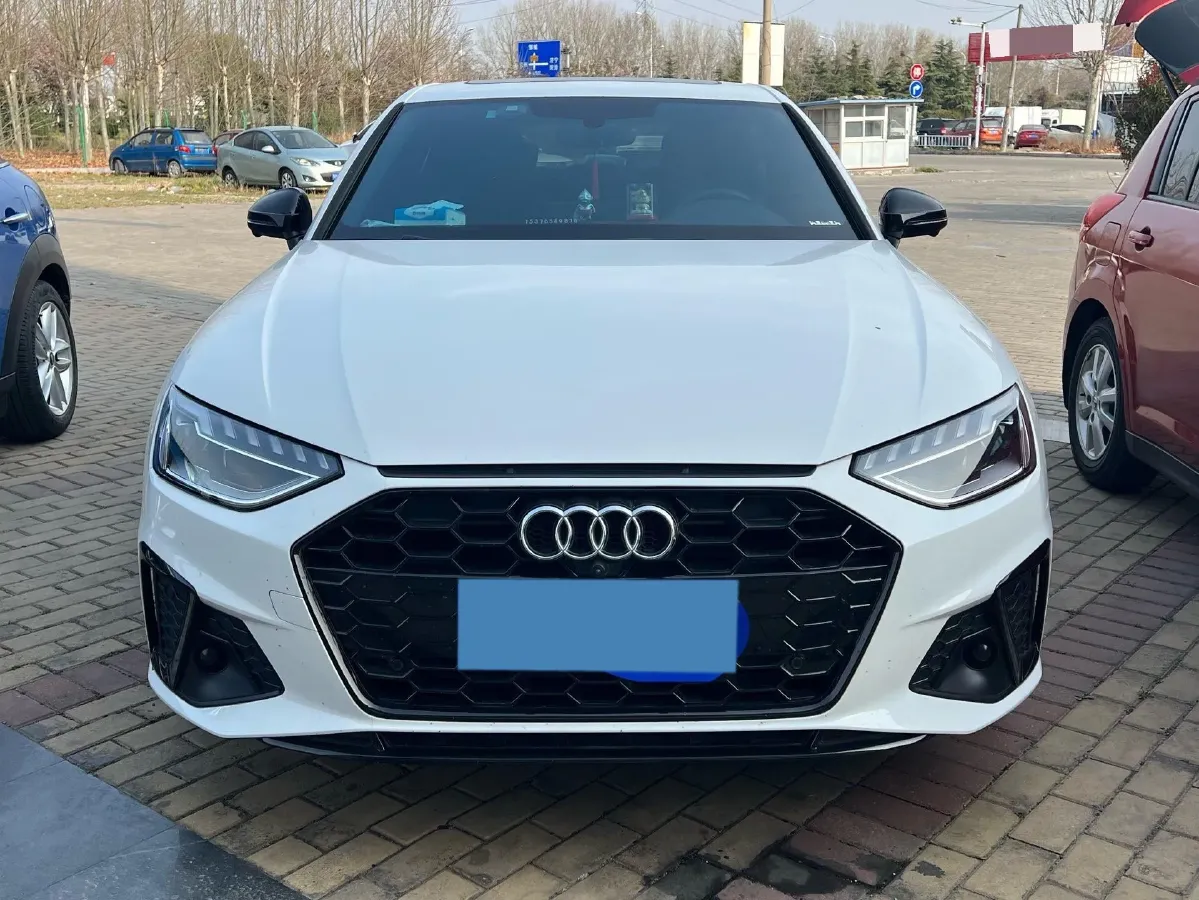 2024 Audi A4L 2.0T 190HP L4 7DCT,autocango,china used car exporter,china ev exporter,chinese used car exporter,chinese used ev exporter