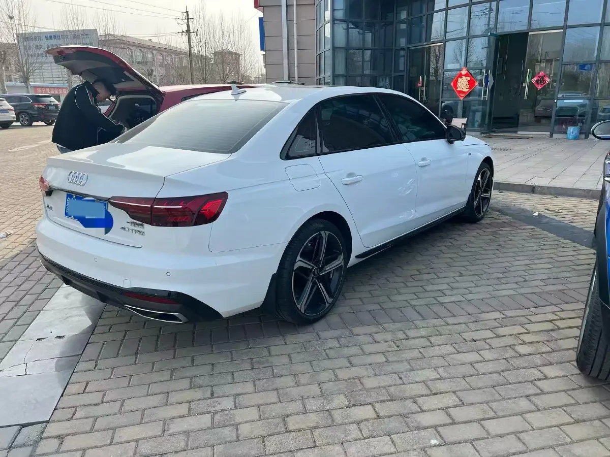 2024 Audi A4L 2.0T 190HP L4 7DCT,autocango,china used car exporter,china ev exporter,chinese used car exporter,chinese used ev exporter