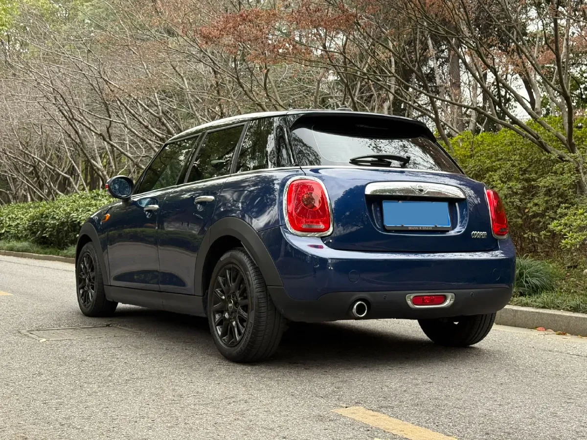 2016 MINI MINI 1.5T 136HP L3 6AT,autocango,china used car exporter,china ev exporter,chinese used car exporter,chinese used ev exporter