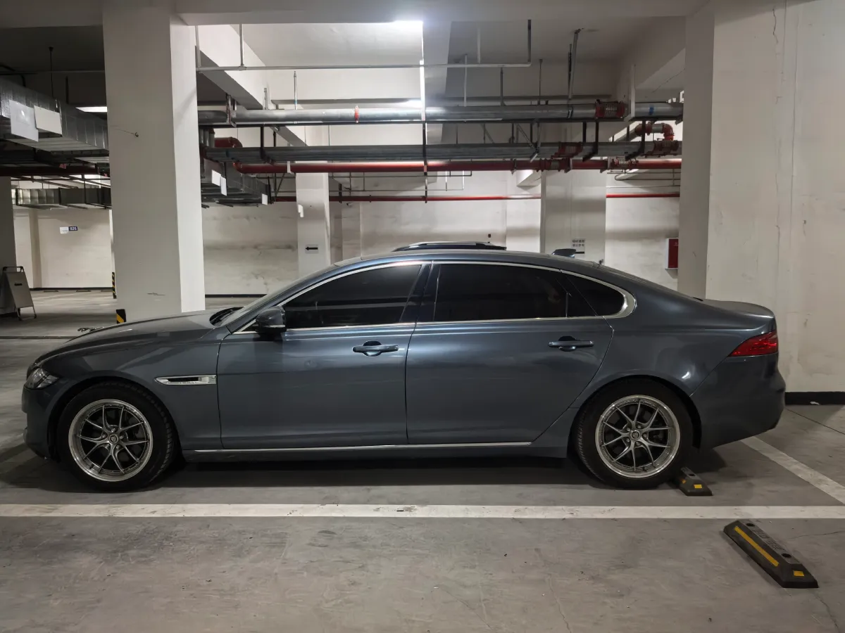 2018 Jaguar XFL 2.0T 200HP L4 8AT,autocango,china used car exporter,china ev exporter,chinese used car exporter,chinese used ev exporter