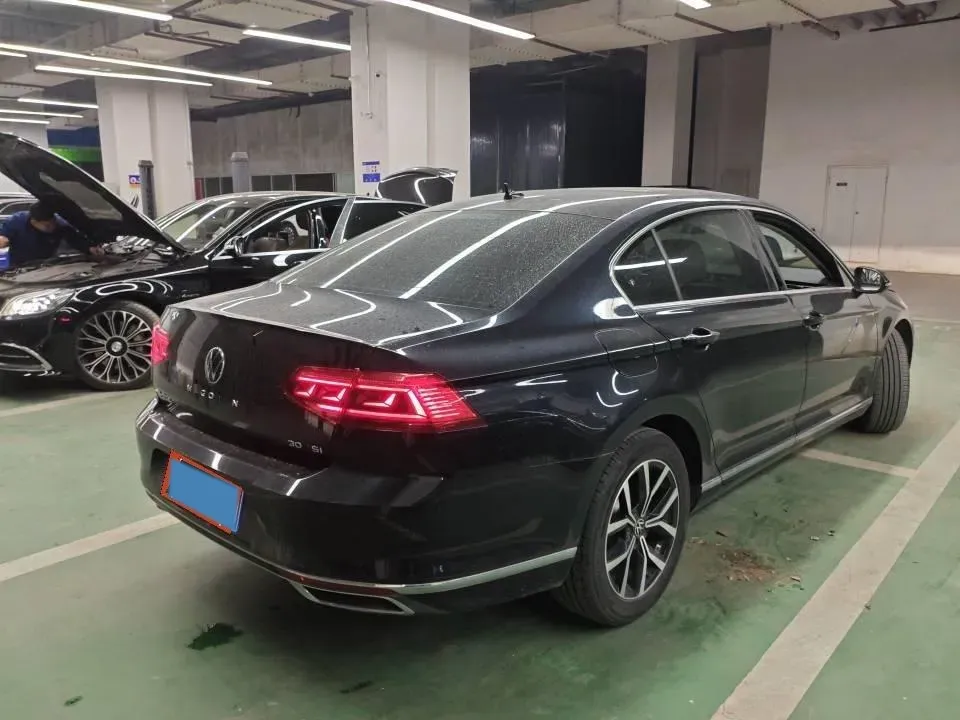 2020 Volkswagen Magotan 2.0T 186HP L4 7DCT,autocango,china used car exporter,china ev exporter,chinese used car exporter,chinese used ev exporter