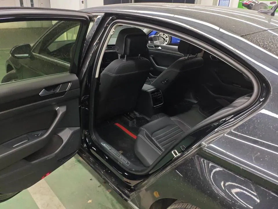 2020 Volkswagen Magotan 2.0T 186HP L4 7DCT,autocango,china used car exporter,china ev exporter,chinese used car exporter,chinese used ev exporter