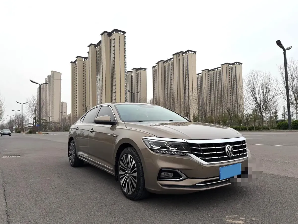 2019 Volkswagen Passat 2.0T 220HP L4 7DCT,autocango,china used car exporter,china ev exporter,chinese used car exporter,chinese used ev exporter