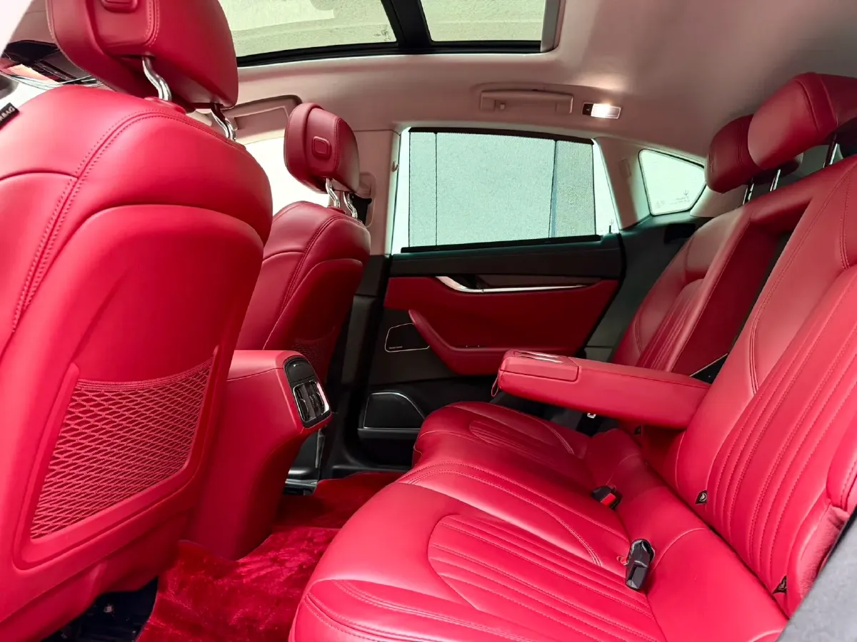 2018 Maserati Levante 3.0T 350HP V6 8AT,autocango,china used car exporter,china ev exporter,chinese used car exporter,chinese used ev exporter