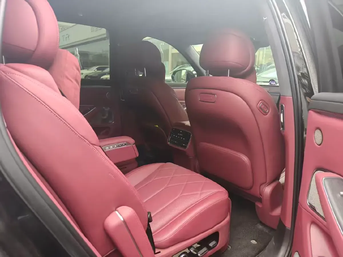 2025 AITO AITO M8 REEV 160HP REEV 53.4KWH,autocango,china used car exporter,china ev exporter,chinese used car exporter,chinese used ev exporter