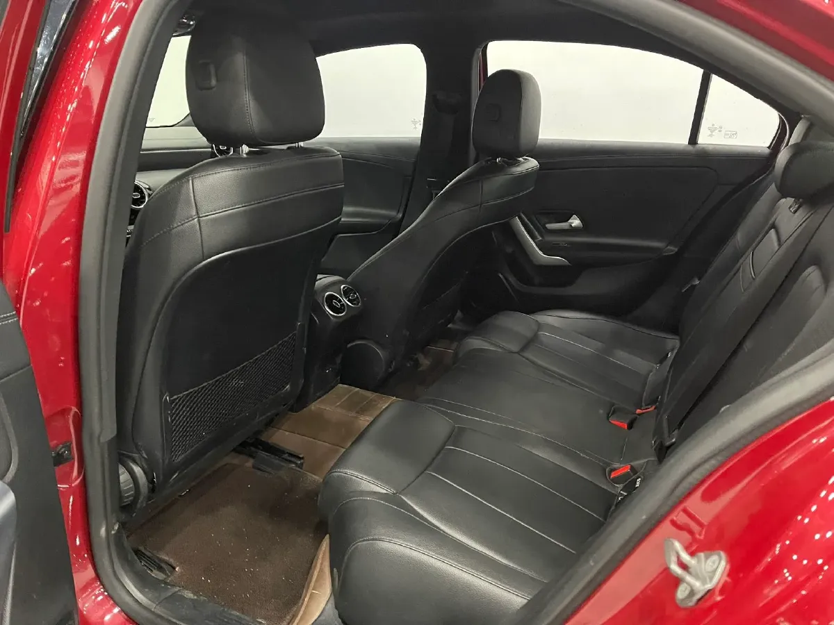 2020 Mercedes-Benz A Class 1.3T 136HP L4 7DCT,autocango,china used car exporter,china ev exporter,chinese used car exporter,chinese used ev exporter