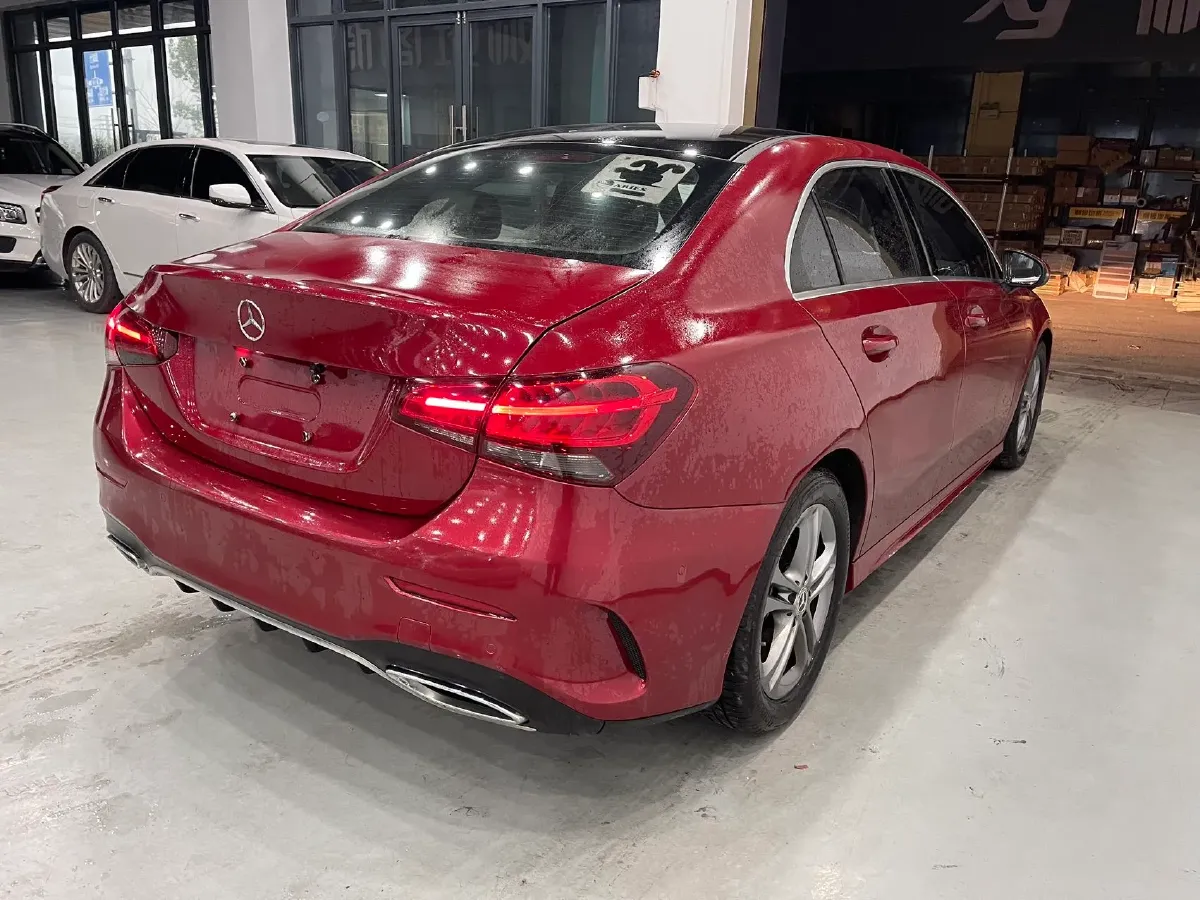 2020 Mercedes-Benz A Class 1.3T 136HP L4 7DCT,autocango,china used car exporter,china ev exporter,chinese used car exporter,chinese used ev exporter