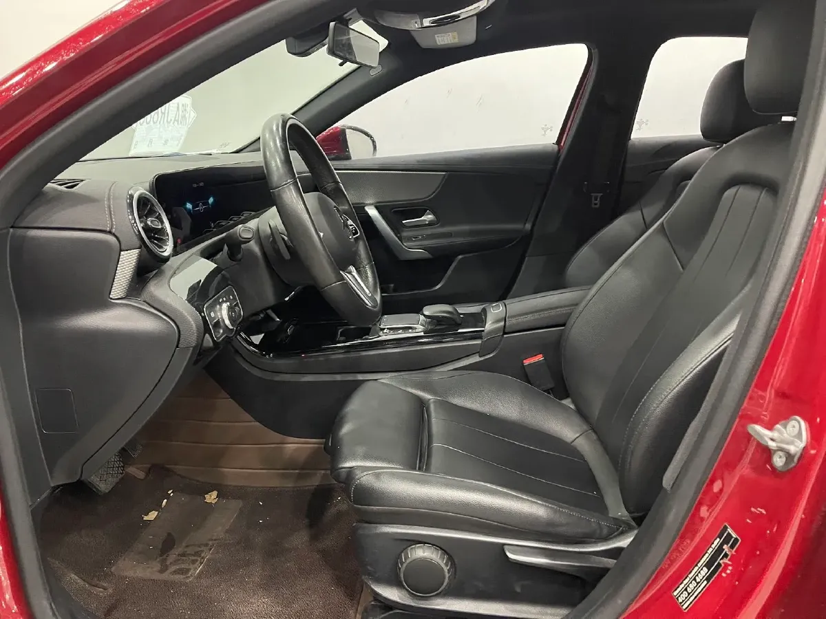 2020 Mercedes-Benz A Class 1.3T 136HP L4 7DCT,autocango,china used car exporter,china ev exporter,chinese used car exporter,chinese used ev exporter