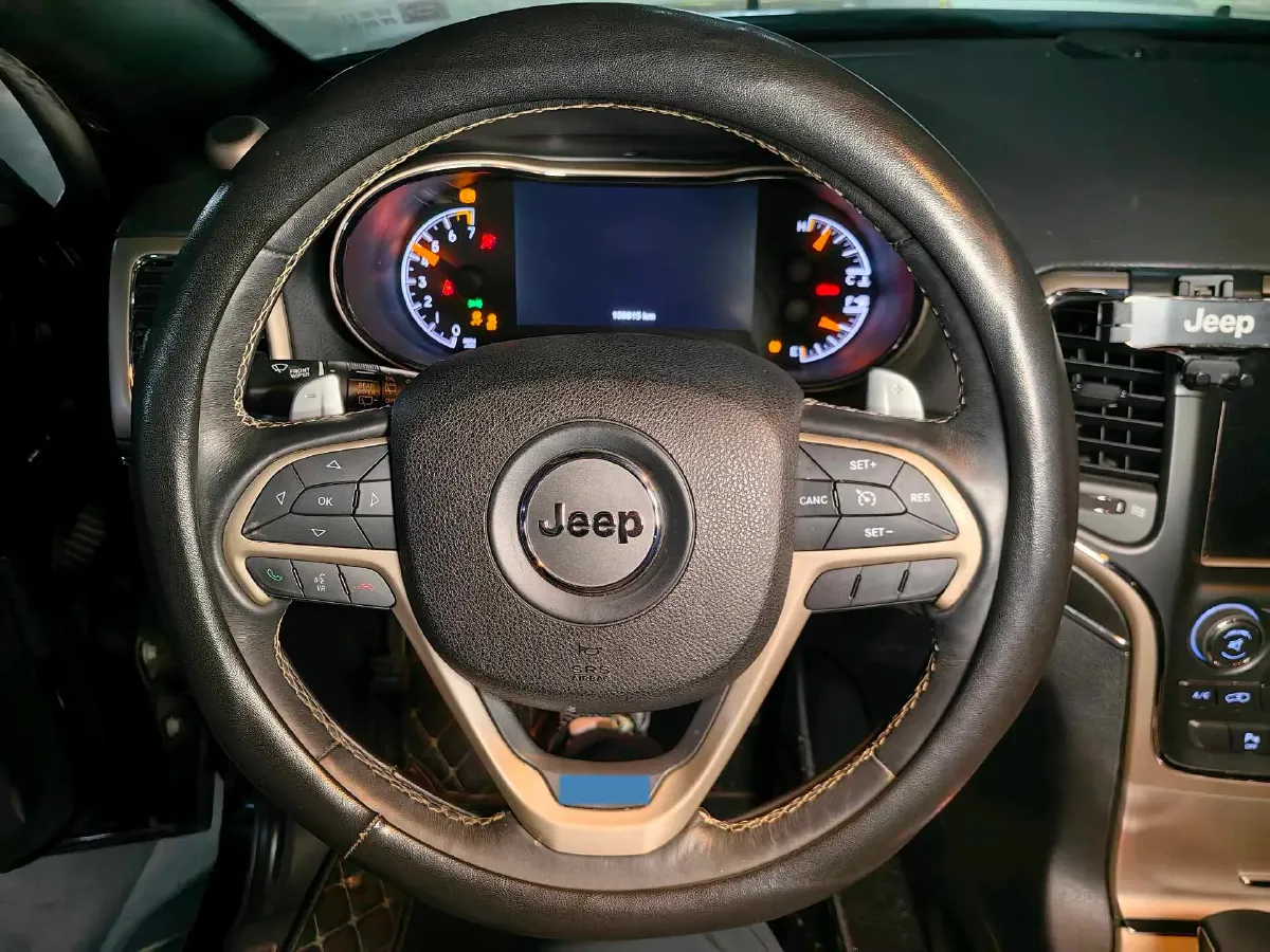 2017 Jeep Grand Cherokee 3.0L 234HP V6 8AT,autocango,china used car exporter,china ev exporter,chinese used car exporter,chinese used ev exporter